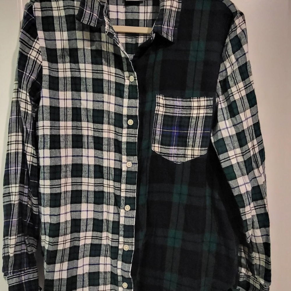 GAP Men's Casual Plaid Shirt - Black and Green